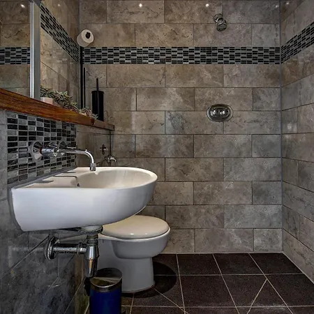 Pass The Keys Modern 2 Bed Centre Balcony Manchester