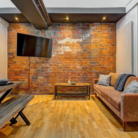 Apartmán Pass The Keys Modern 2 Bed Centre Balcony
