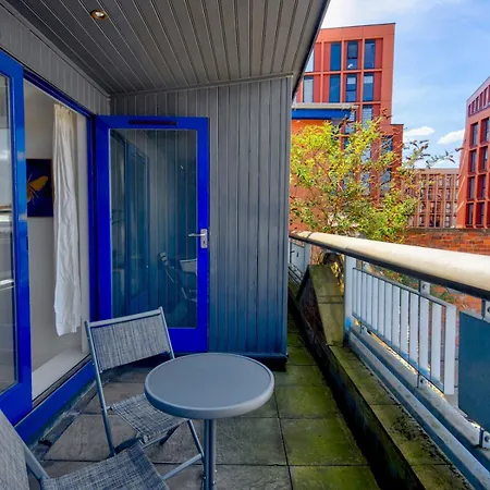 Apartmán Pass The Keys Modern 2 Bed Centre Balcony *