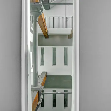 Pass The Keys Modern 2 Bed Centre Balcony * Manchester