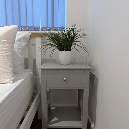 Newly Furnished Near Centre Manchester