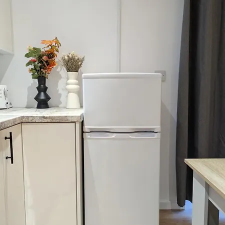 Newly Furnished Near Centre * Manchester