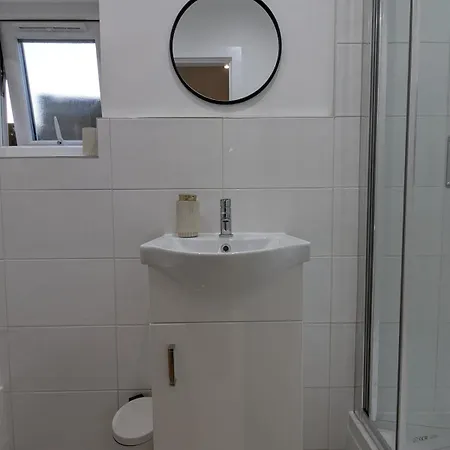 شقة Newly Furnished Near Centre *