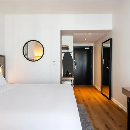 Radisson Centre, A Verified Net Zero 4*