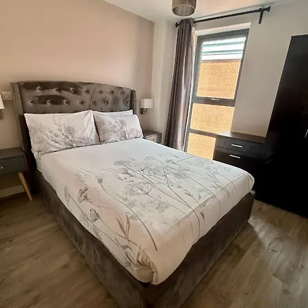 Centre 2 Bed With A Balcony * Manchester