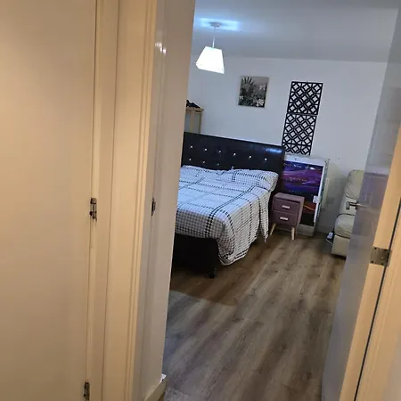 Small And Cozy Getaway * Manchester