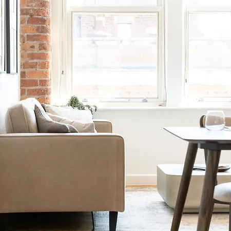 Luxury Centre Apartment