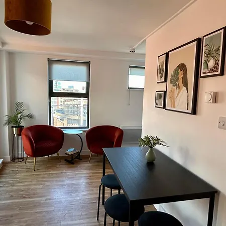 Centre 2 Bed With A Balcony * Manchester