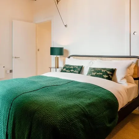 Apartment Africana At The Heim Residences *