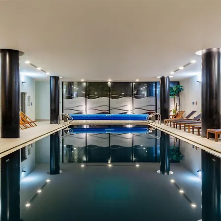 Отель Radisson Centre, A Verified Net Zero Манчестер