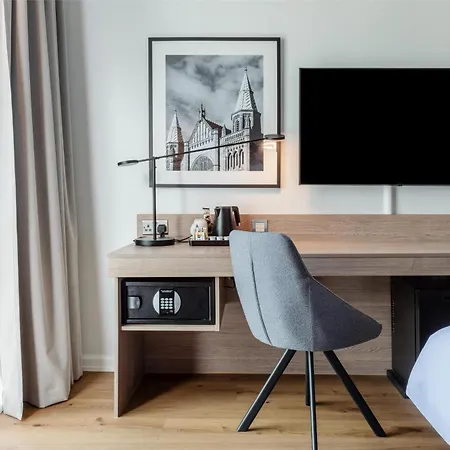 Radisson Centre, A Verified Net Zero 4* Манчестер
