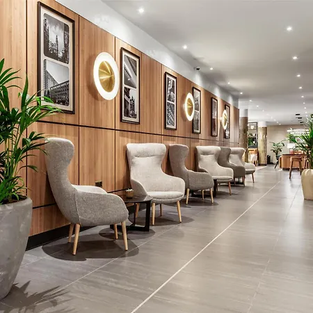 Radisson Centre, A Verified Net Zero Hotell Manchester