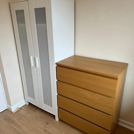 Apartmán Modern, Sleeps 10, Parking, Etihad, Coop Live, River Park, *