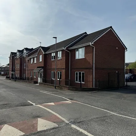 Modern, Sleeps 10, Parking, Etihad, Coop Live, River Park, Apartmán