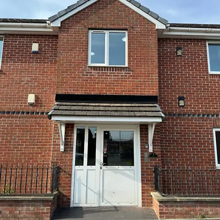 Modern, Sleeps 10, Parking, Etihad, Coop Live, River Park, * Manchester