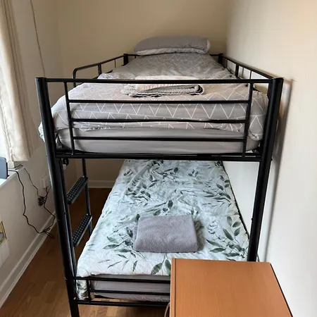 Modern, Sleeps 10, Parking, Etihad, Coop Live, River Park, Apartmán