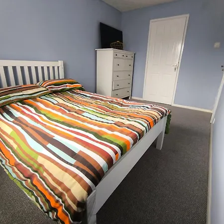 Spotless And Spacious * Manchester