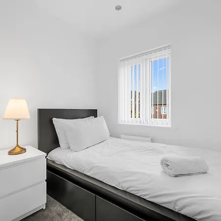 Prázdninový dům 3 Bed Pendlebury Home Free Parking Pets *