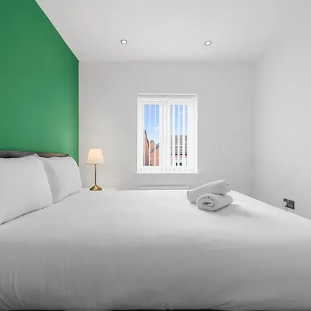 City Superhost 3-Bed House With Garden Free Parking Ferienhaus Manchester