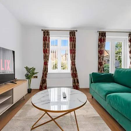 Superhost 3-bed House With Garden Free Parking 펜션 맨체스터