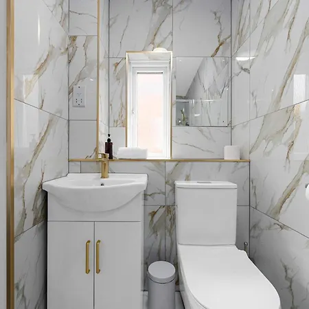 Pendlebury House Free Parking By Superhost Manchester