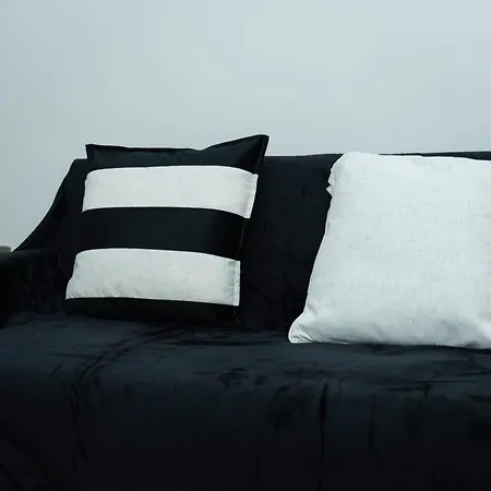 4 Bed Failsworth - 3 Bathrooms - Free Parking - Ideal For Contractors & Families 別荘