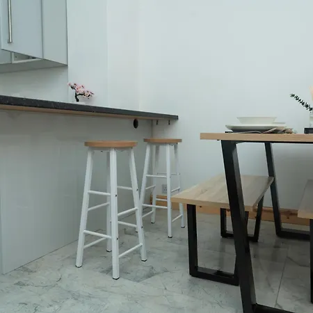 4 Bed Failsworth - 3 Bathrooms - Free Parking - Ideal For Contractors & Families Tatil Evi *