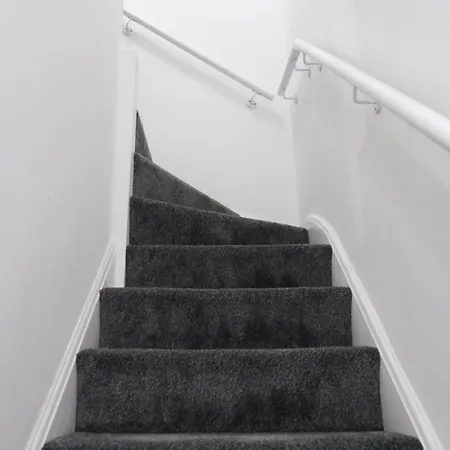 בית נופש Modern House - 3 Bedrooms - 1 Bath - Mancity