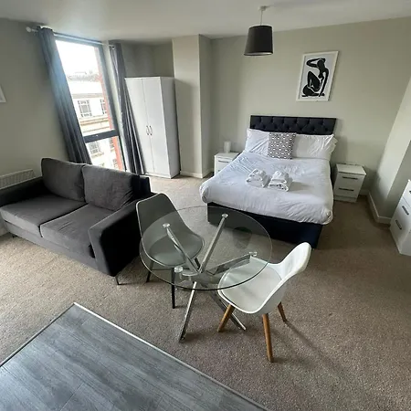Beehosting Adelphi Wharf Apart-hotel *