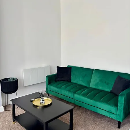 The Failsworth Collection - Stylish With Free Parking Apartment Manchester