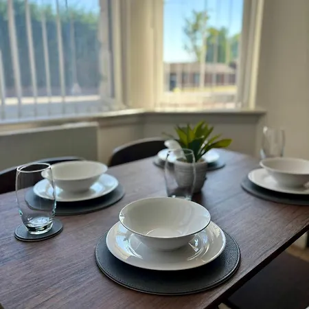 דירה The Failsworth Collection - Stylish With Free Parking