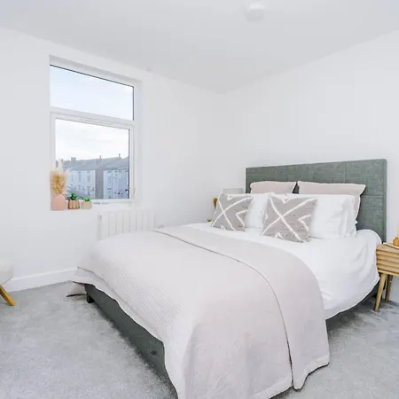 Flat One Chorley Road Apartment *