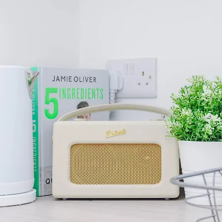 Flat One Chorley Road *