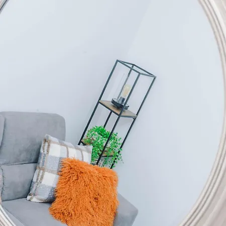 Apartment Flat One Chorley Road *