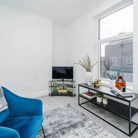 Flat One Chorley Road