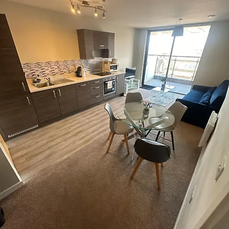 Beehosting Adelphi Wharf Apartmanhotel