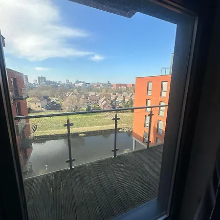 Beehosting Adelphi Wharf Aparthotel Manchester