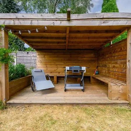 3 Bed Stockport Free Parking