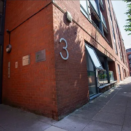Quebec Building Apartment *