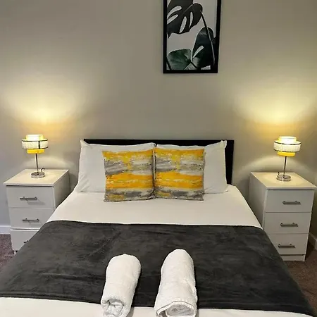 Beehosting Adelphi Wharf 公寓式酒店 4*