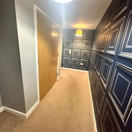 Beehosting Adelphi Wharf Manchester