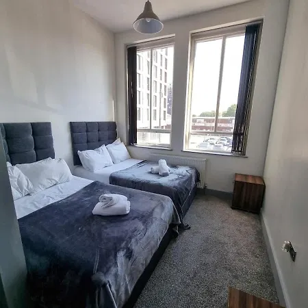 Centre Sleeps 14 By Superhost Manchester