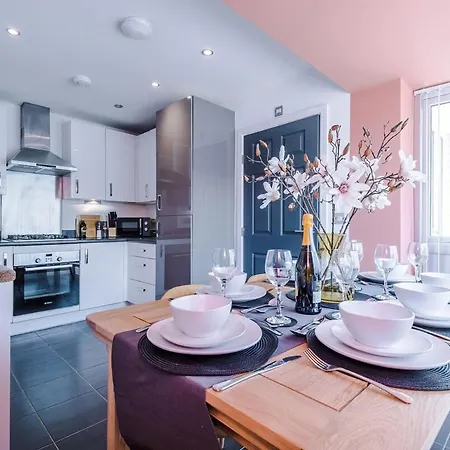 Apartment Stunning 3-bdrm House In Manchester-modern&comfort Manchester