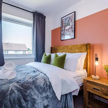 Stunning 3-bdrm House In Manchester-modern&comfort Apartment *