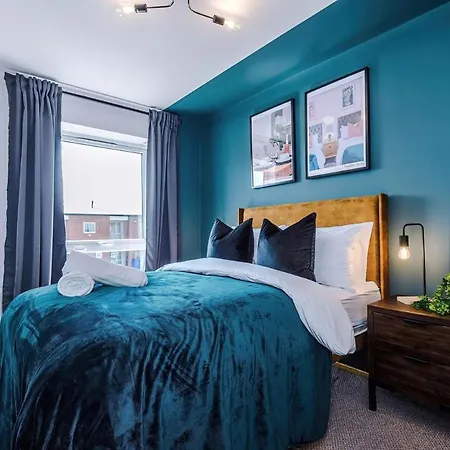 Stunning 3-bdrm House In Manchester-modern&comfort Apartment