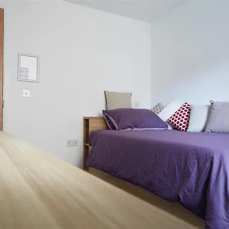 Birley Halls Met Lägenhet *