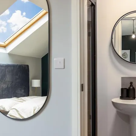 Close To Media City-old Trafford - 5 Bedroom House *