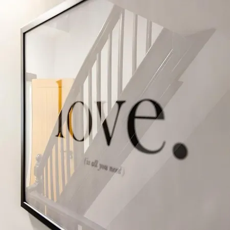 Close To Media City-old Trafford - 5 Bedroom House *