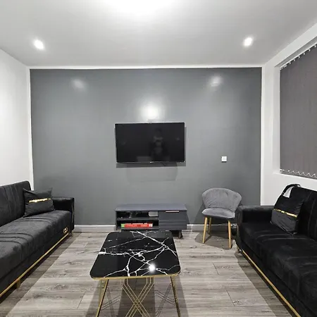 Landcross Co-living - Private Self-cater Semesterbostad *