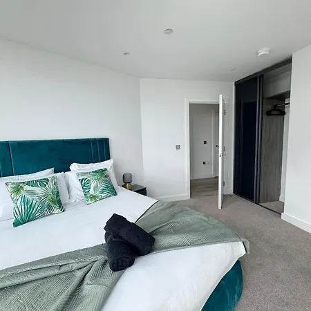 3 Bedroom Penthouse In The Centre Deansgate New Build High Floor Daire